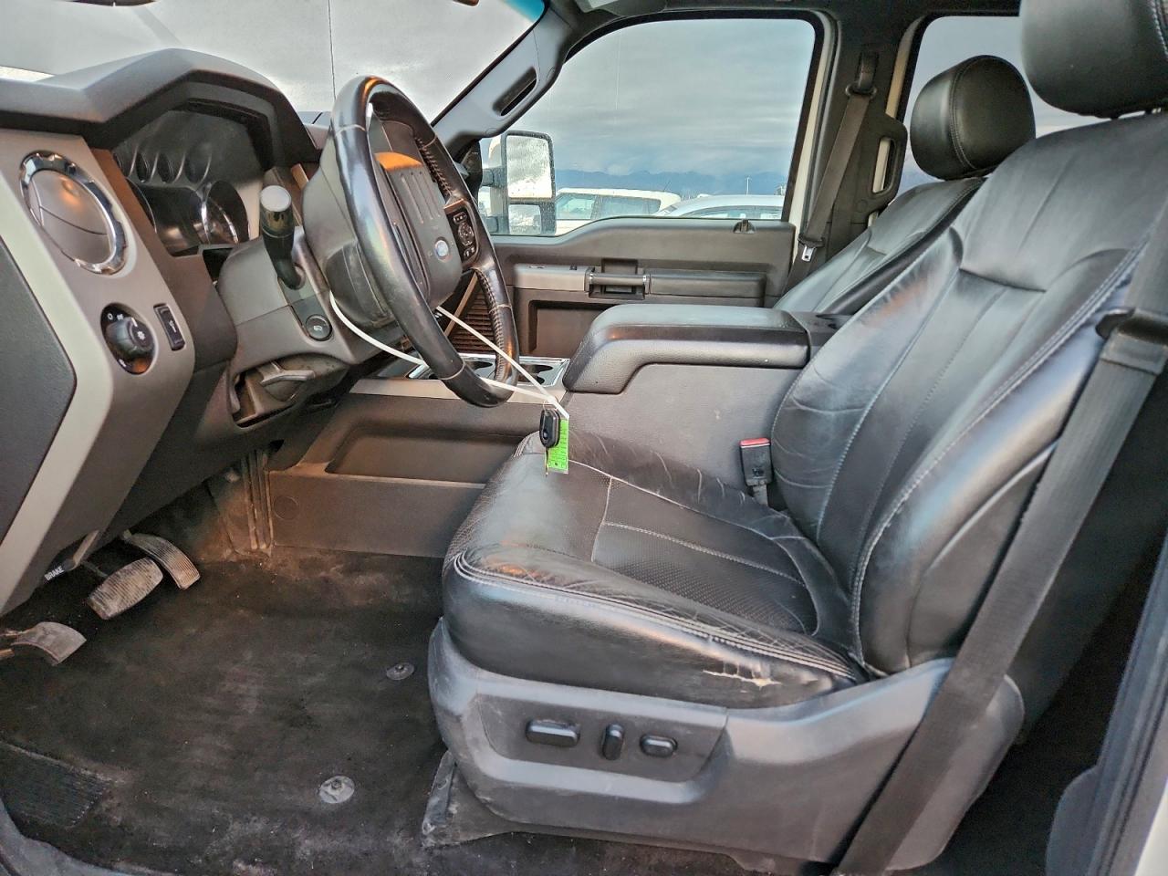 Ford F-350 Super Duty Image 11