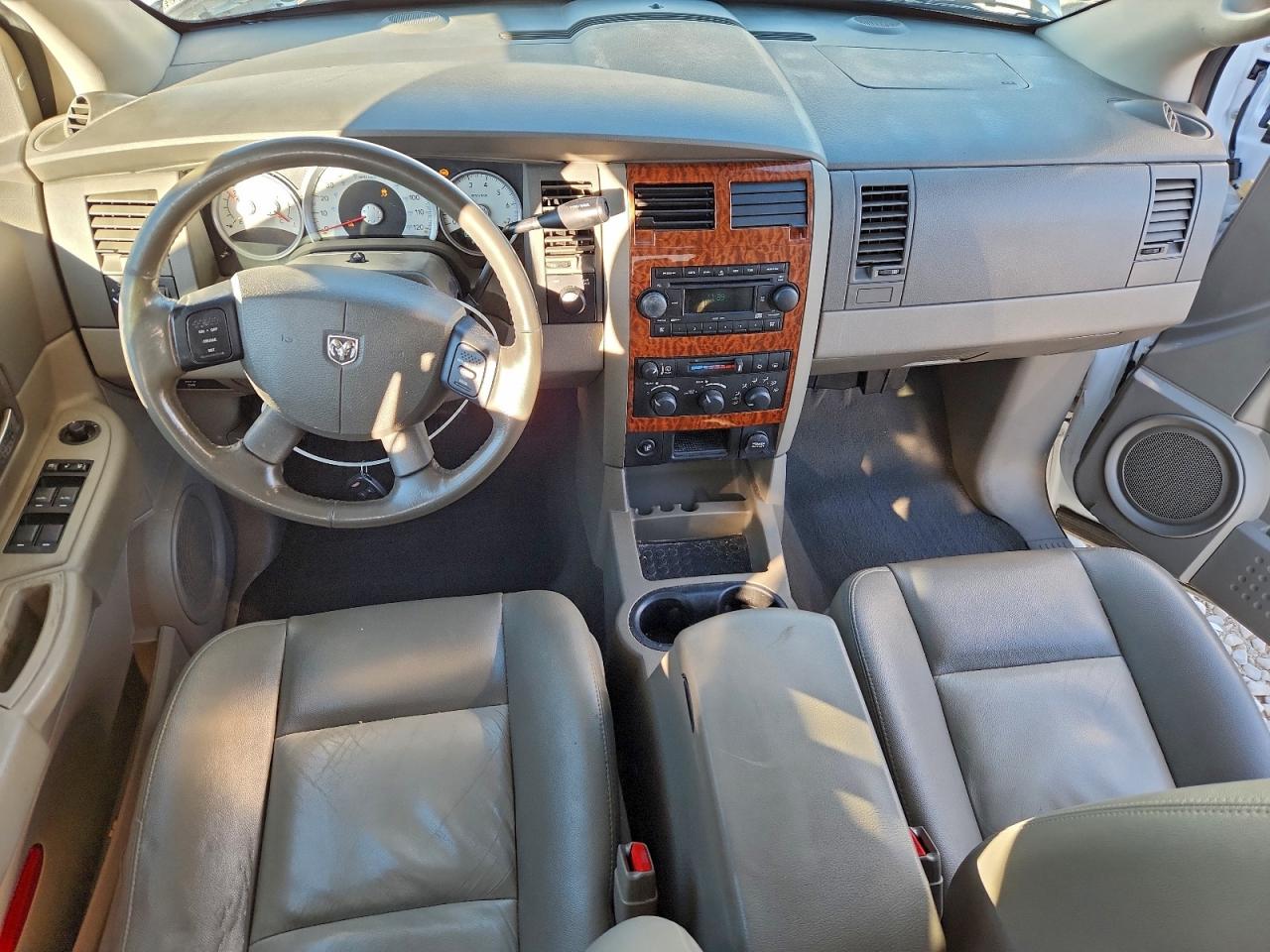 Dodge Durango Slt Image 2