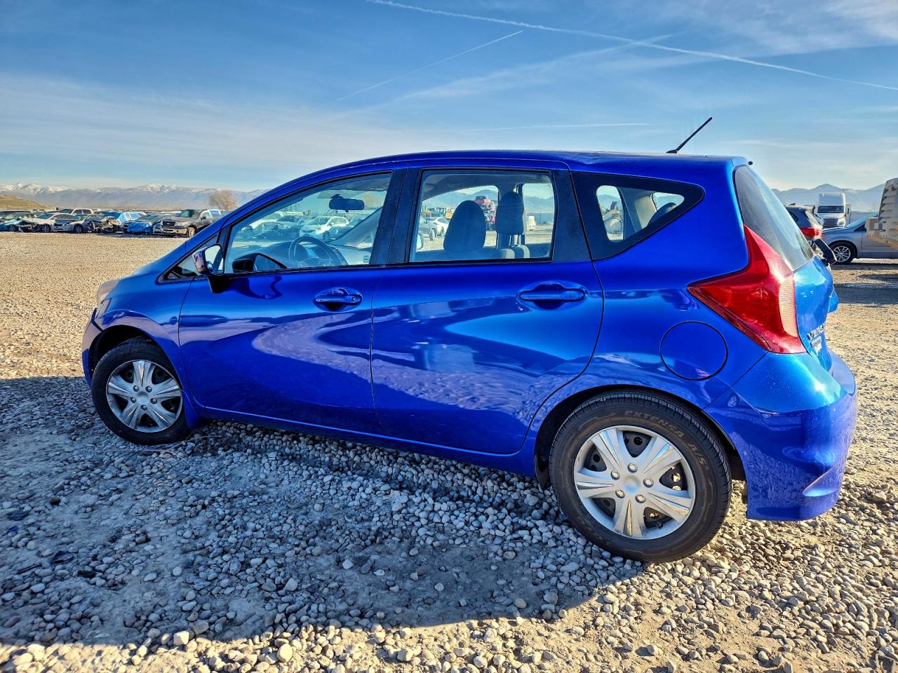 Nissan Versa S Image 2