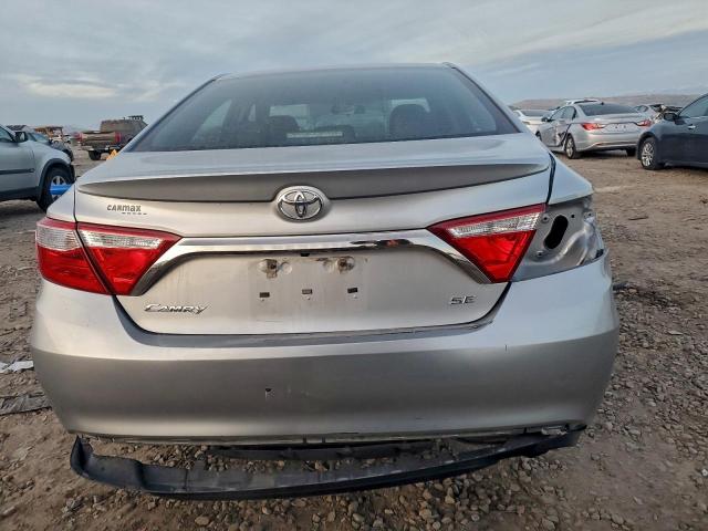 Toyota Camry Le Image 7
