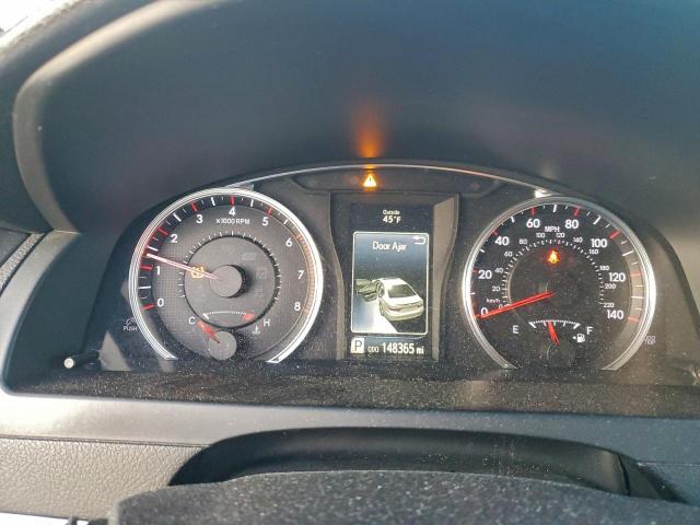 Toyota Camry Le Image 9