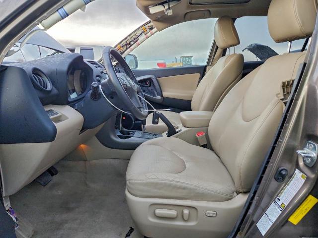 Toyota RAV4 Limited Image 6