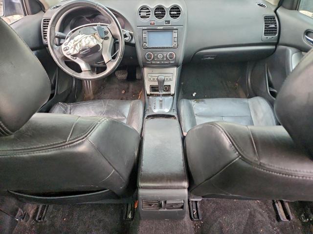 Nissan Altima Hybrid Image 4