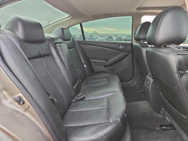 Nissan Altima Hybrid Image 7