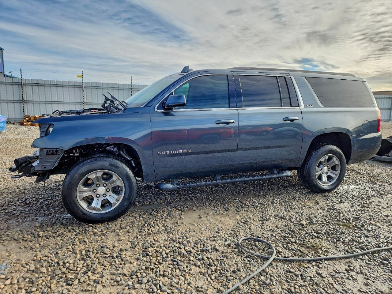 Chevrolet Suburban K1500 Lt Image 1