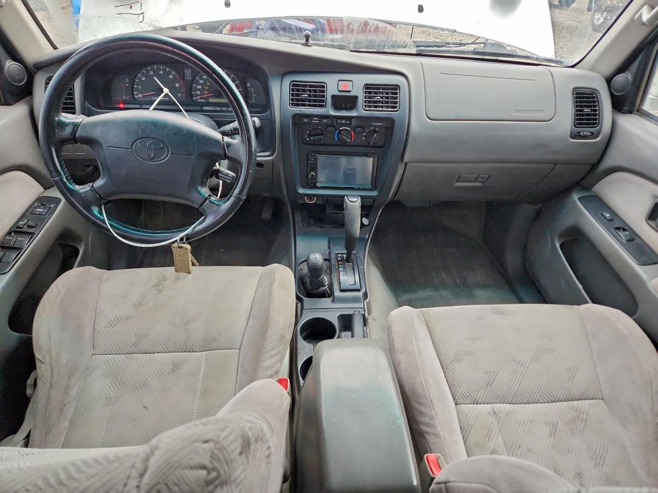 Toyota 4Runner Sr5 Image 5