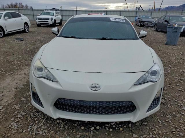 Toyota Scion Image 5