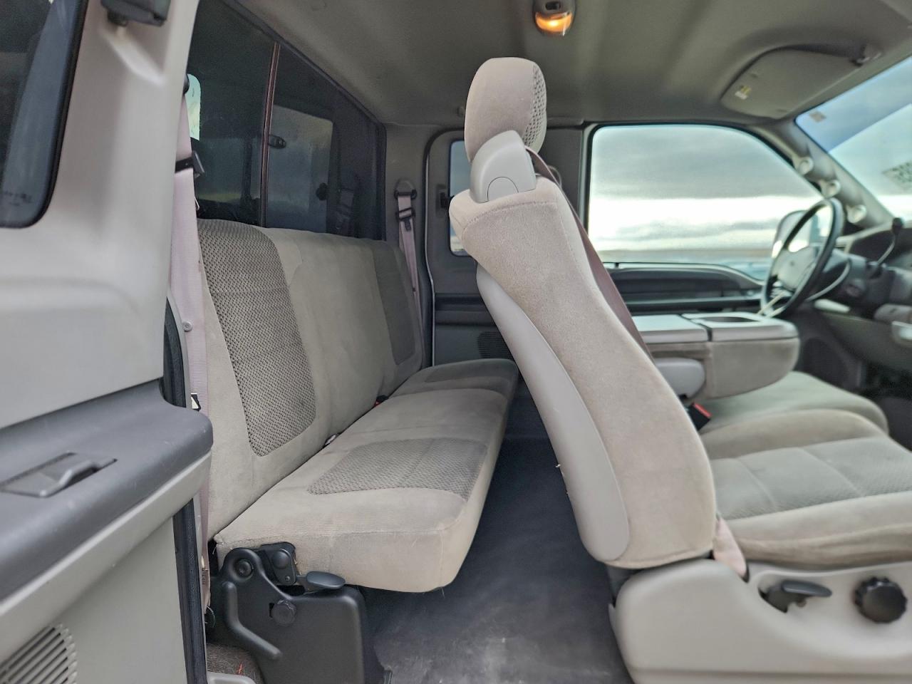 Ford F-350 Srw Super Duty Image 6