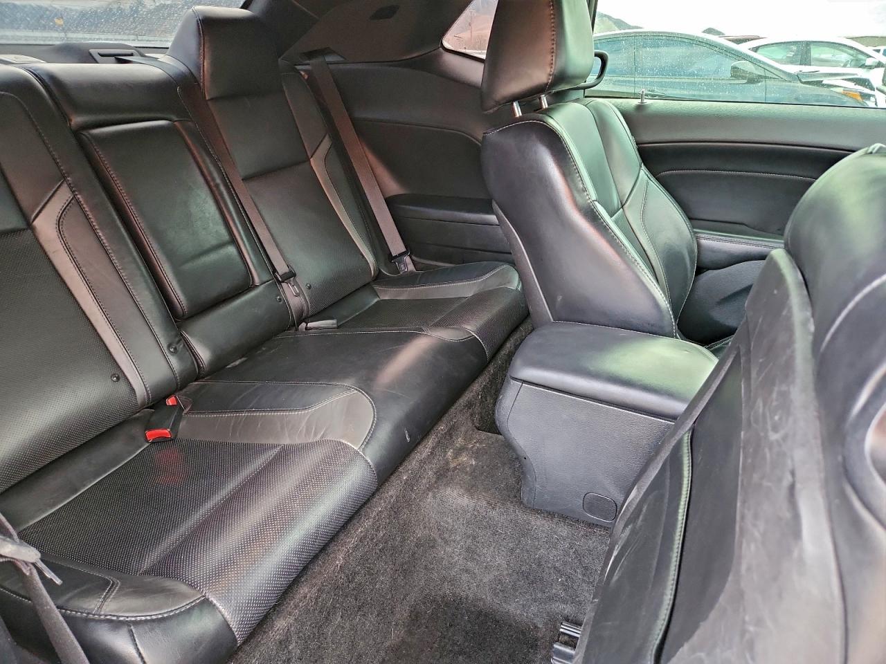 Dodge Challenger Sxt Plus Image 3