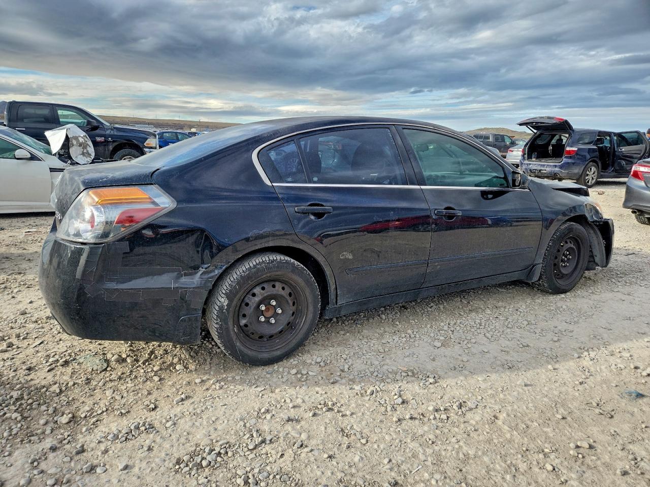 Nissan Altima Base Image 4