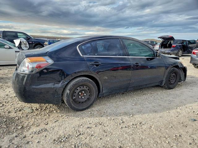 Nissan Altima Base Image 4