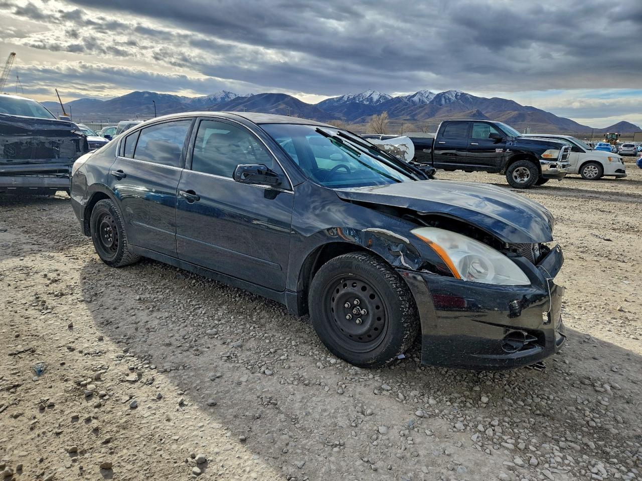 Nissan Altima Base Image 12