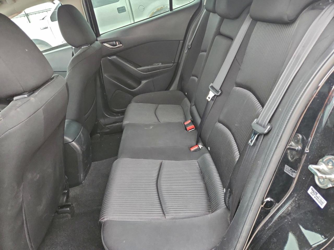 Mazda 3 Touring Image 5