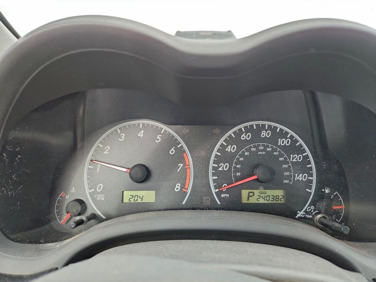 Toyota Corolla Base Image 8