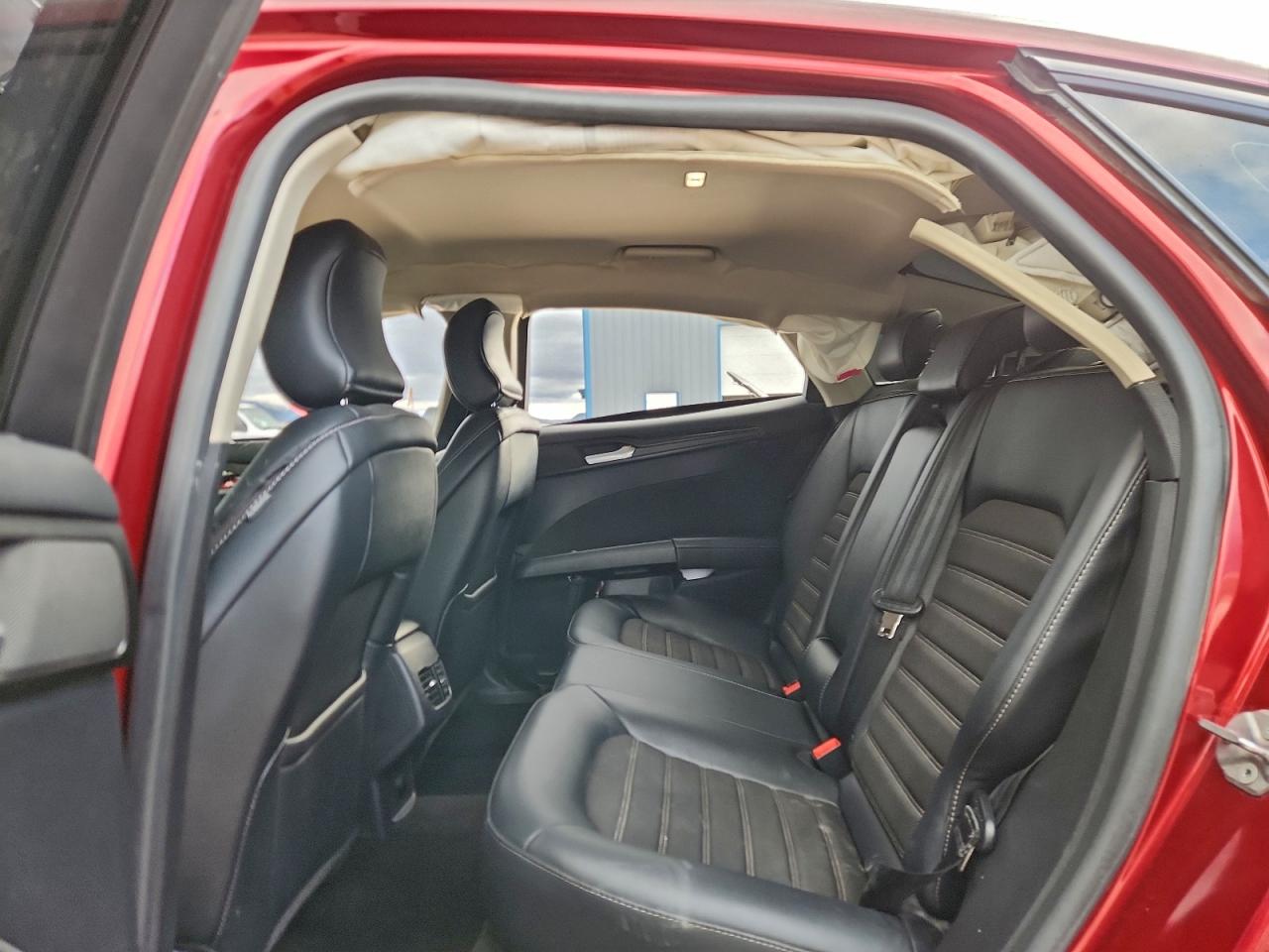 Ford Fusion Se Image 10