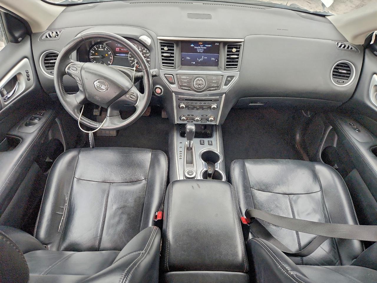 Nissan Pathfinder S Image 3