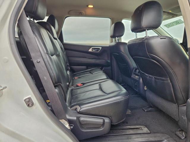 Nissan Pathfinder S Image 6