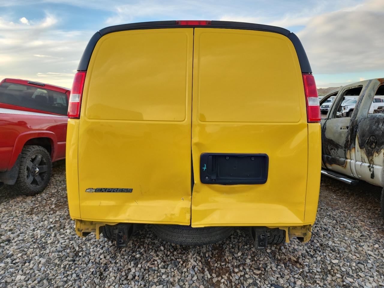 Chevrolet Express Image 9