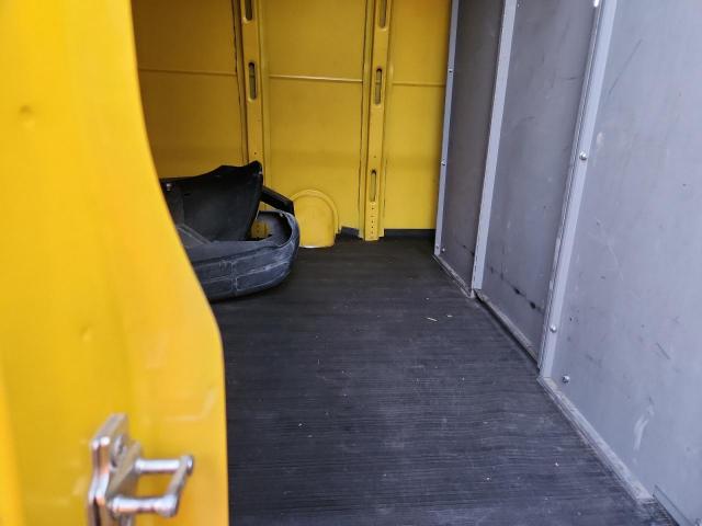 Chevrolet Express Image 4