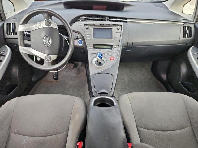 Toyota Prius Image 11
