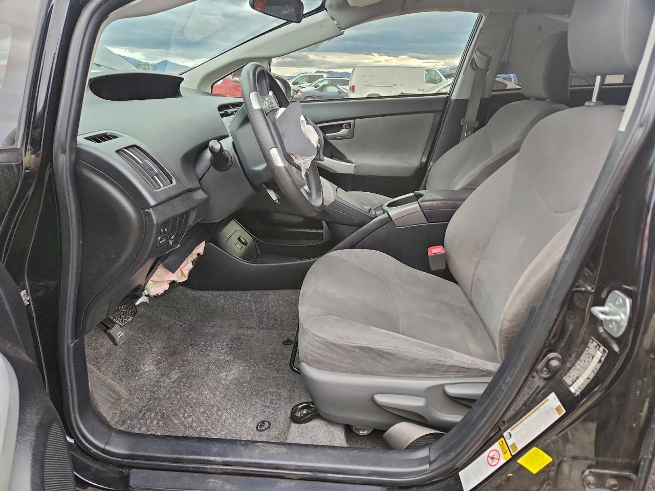 Toyota Prius Image 9