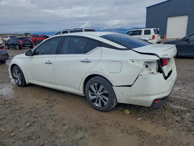 Nissan Altima S Image 4