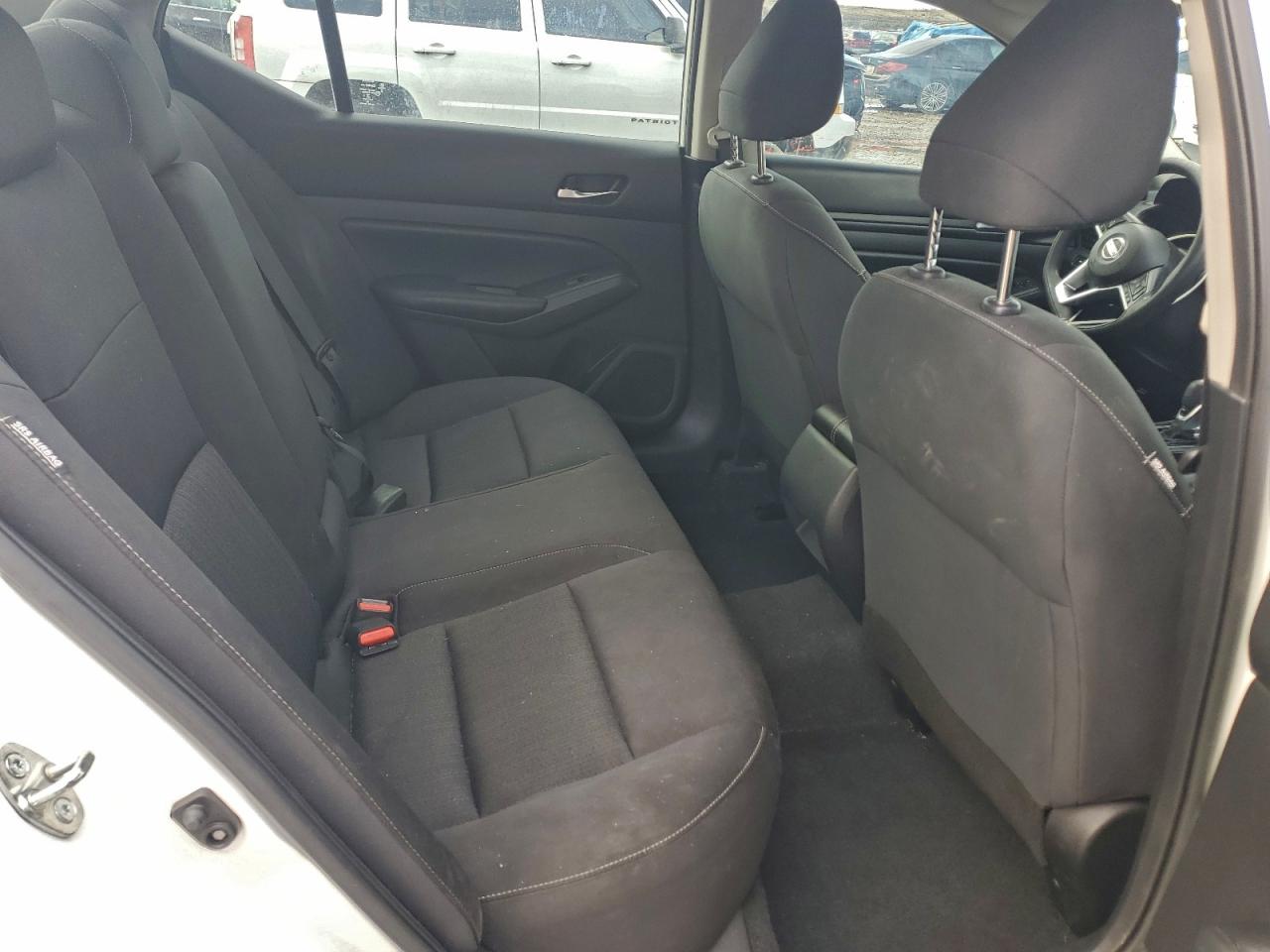 Nissan Altima S Image 12