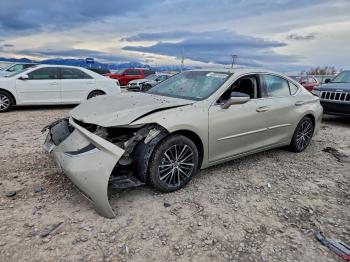  Salvage Lexus Es