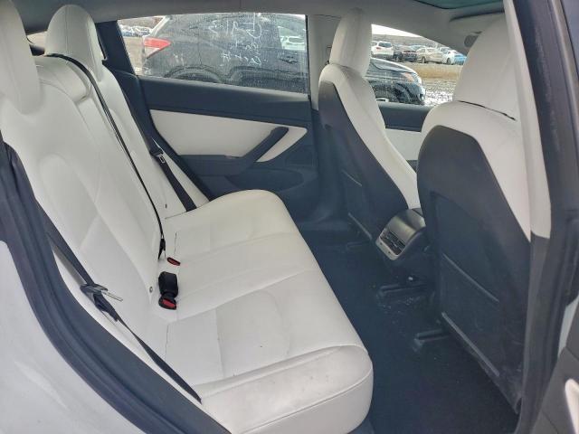 Tesla Model 3 Image 12