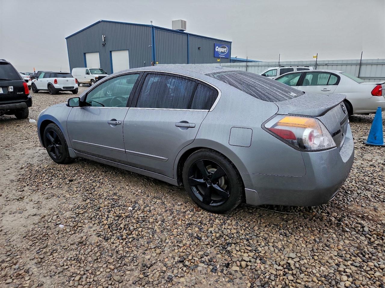 Nissan Altima 3.5se Image 4