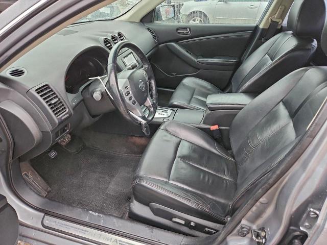 Nissan Altima 3.5se Image 8