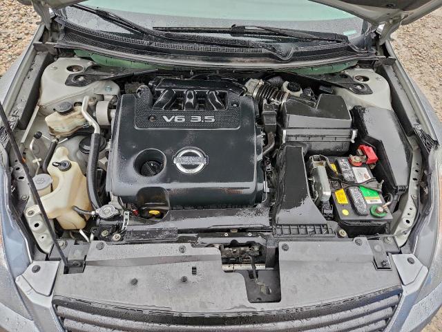 Nissan Altima 3.5se Image 12