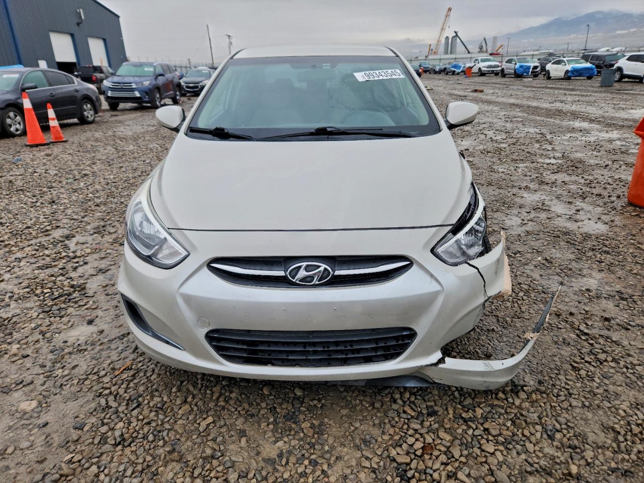 Hyundai ACCENT Se Image 9