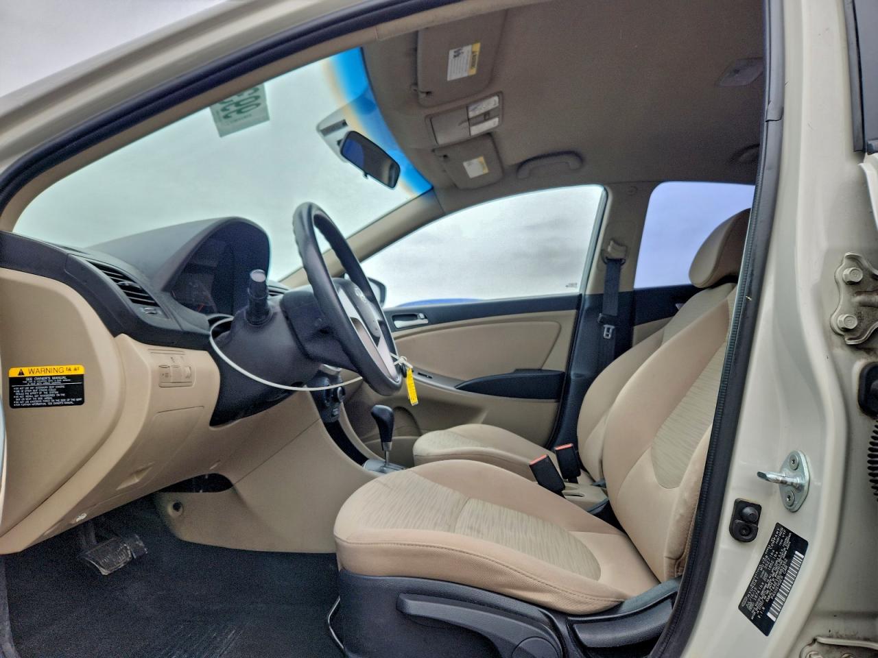 Hyundai ACCENT Se Image 5