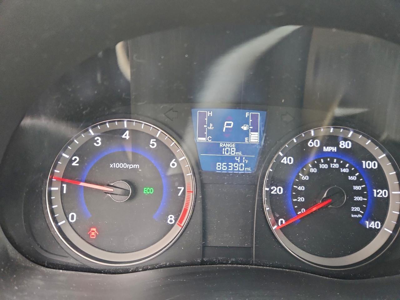 Hyundai ACCENT Se Image 11