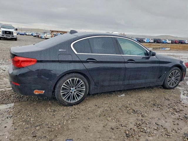 BMW 5 Series Image 2