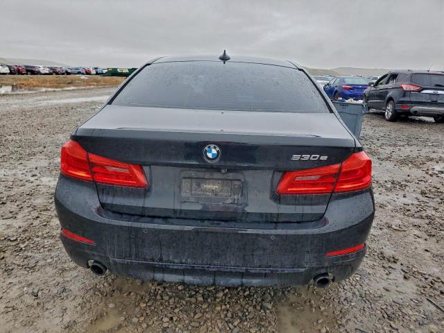 BMW 5 Series Image 6