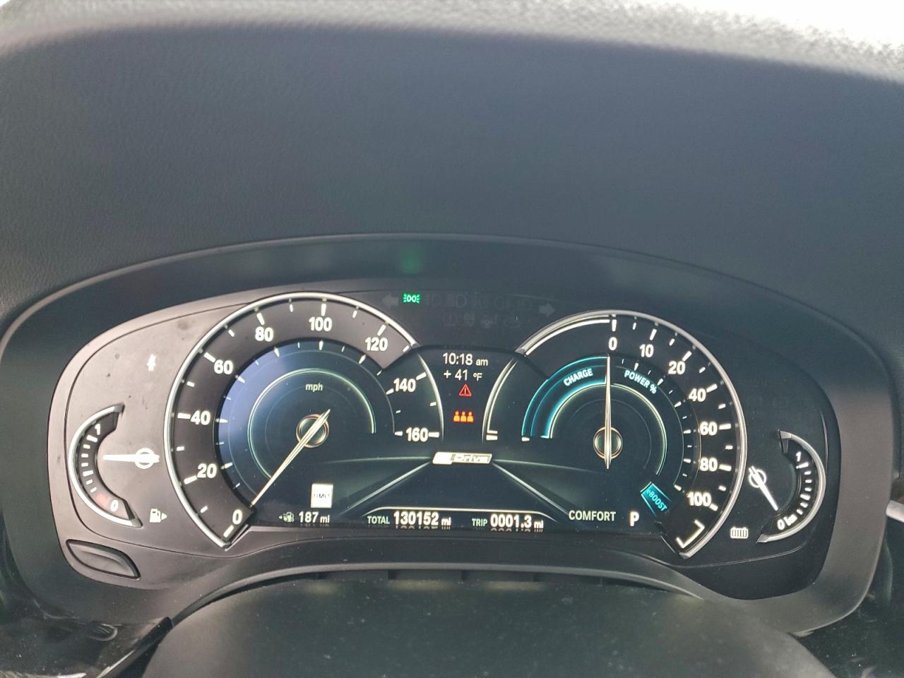 BMW 5 Series Image 8