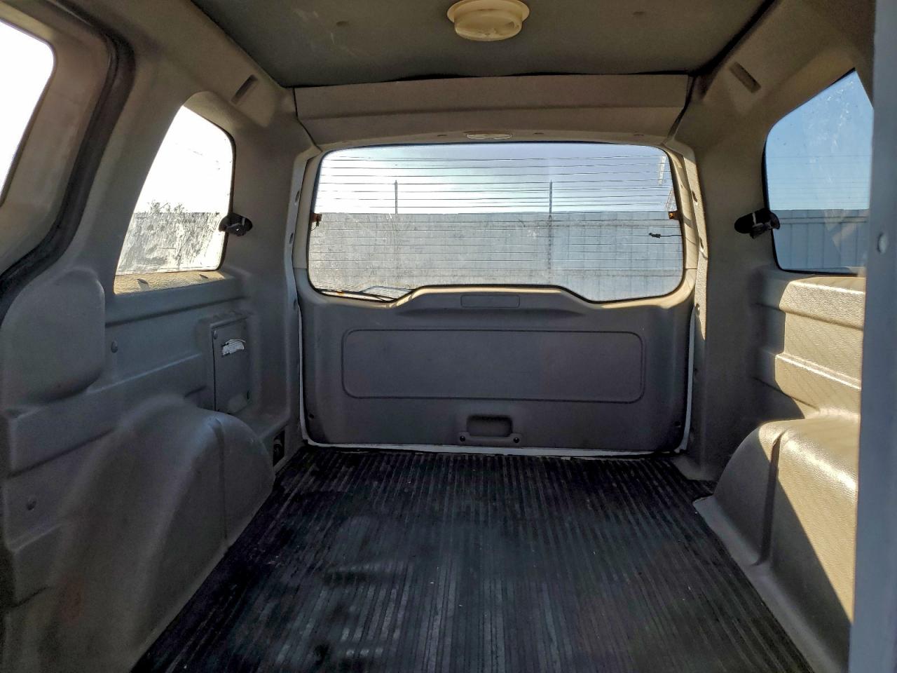 Ford Windstar Image 10