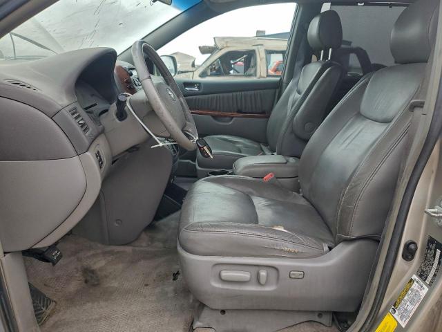 Toyota Sienna Xle Image 6