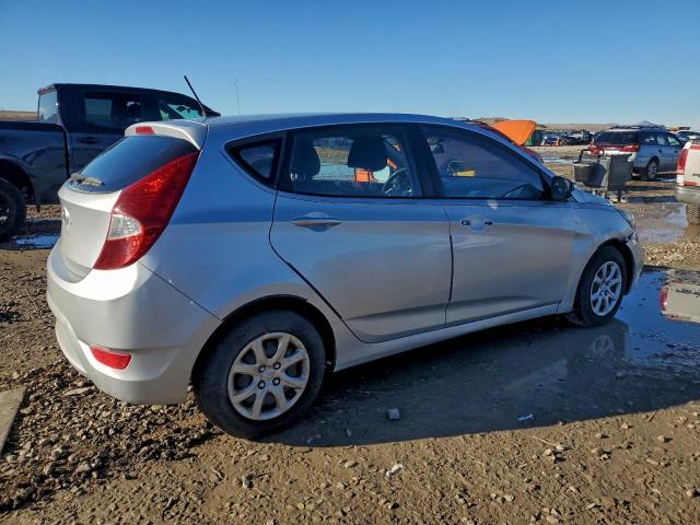 Hyundai ACCENT Gls Image 11