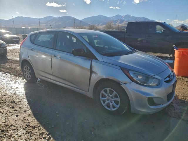 Hyundai ACCENT Gls Image 10