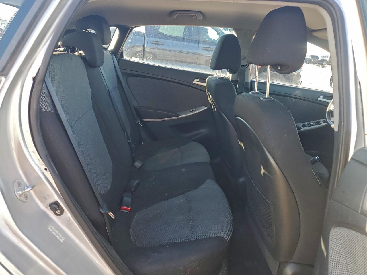 Hyundai ACCENT Gls Image 7