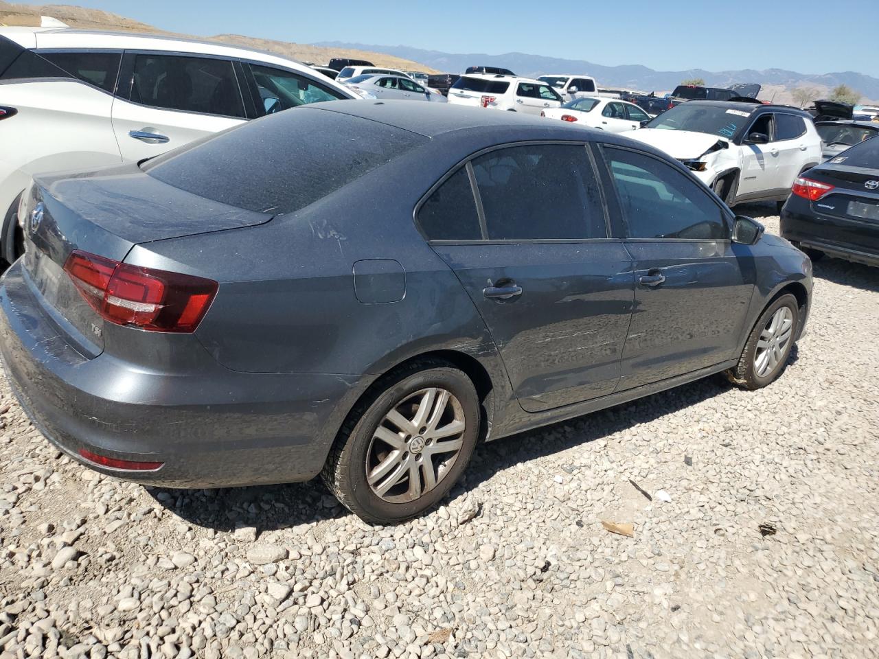Volkswagen Jetta S Image 2