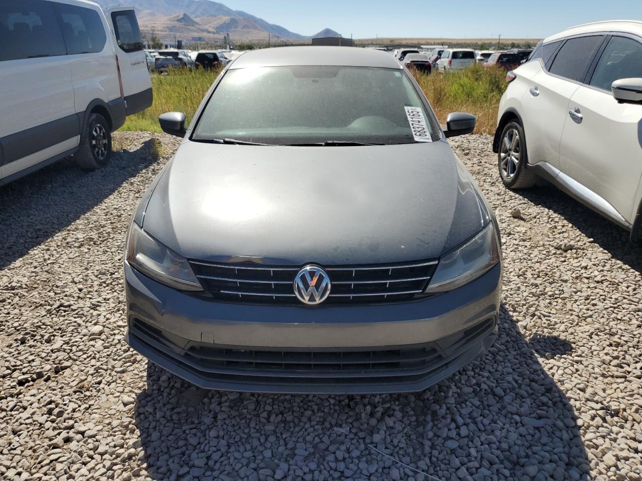Volkswagen Jetta S Image 5