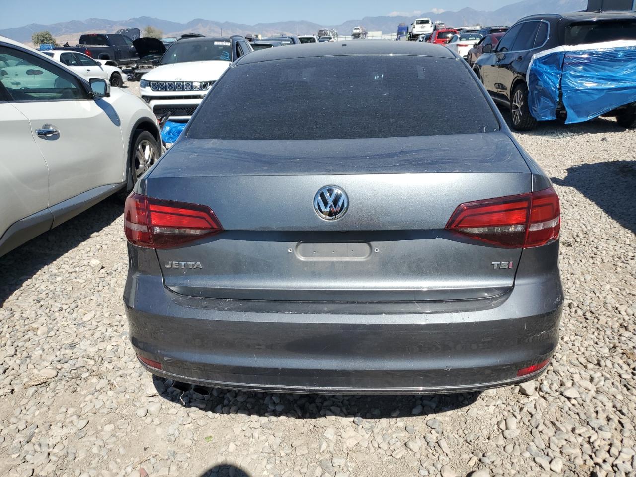 Volkswagen Jetta S Image 8