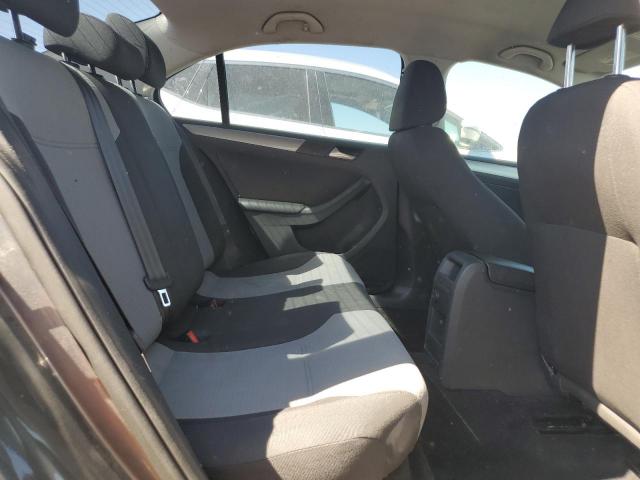 Volkswagen Jetta S Image 7