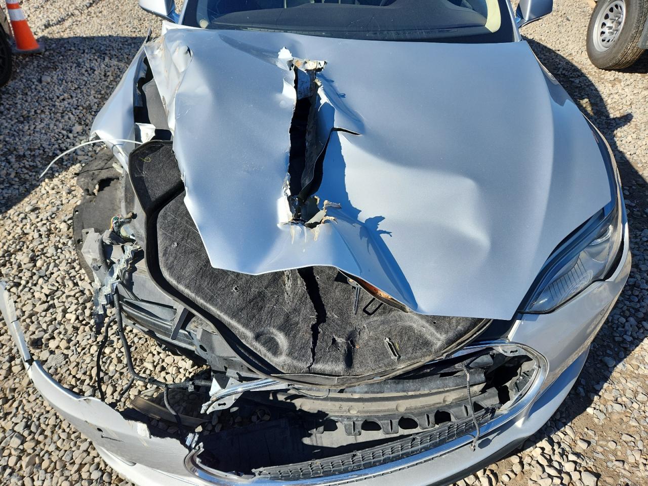 Tesla Model S Image 10