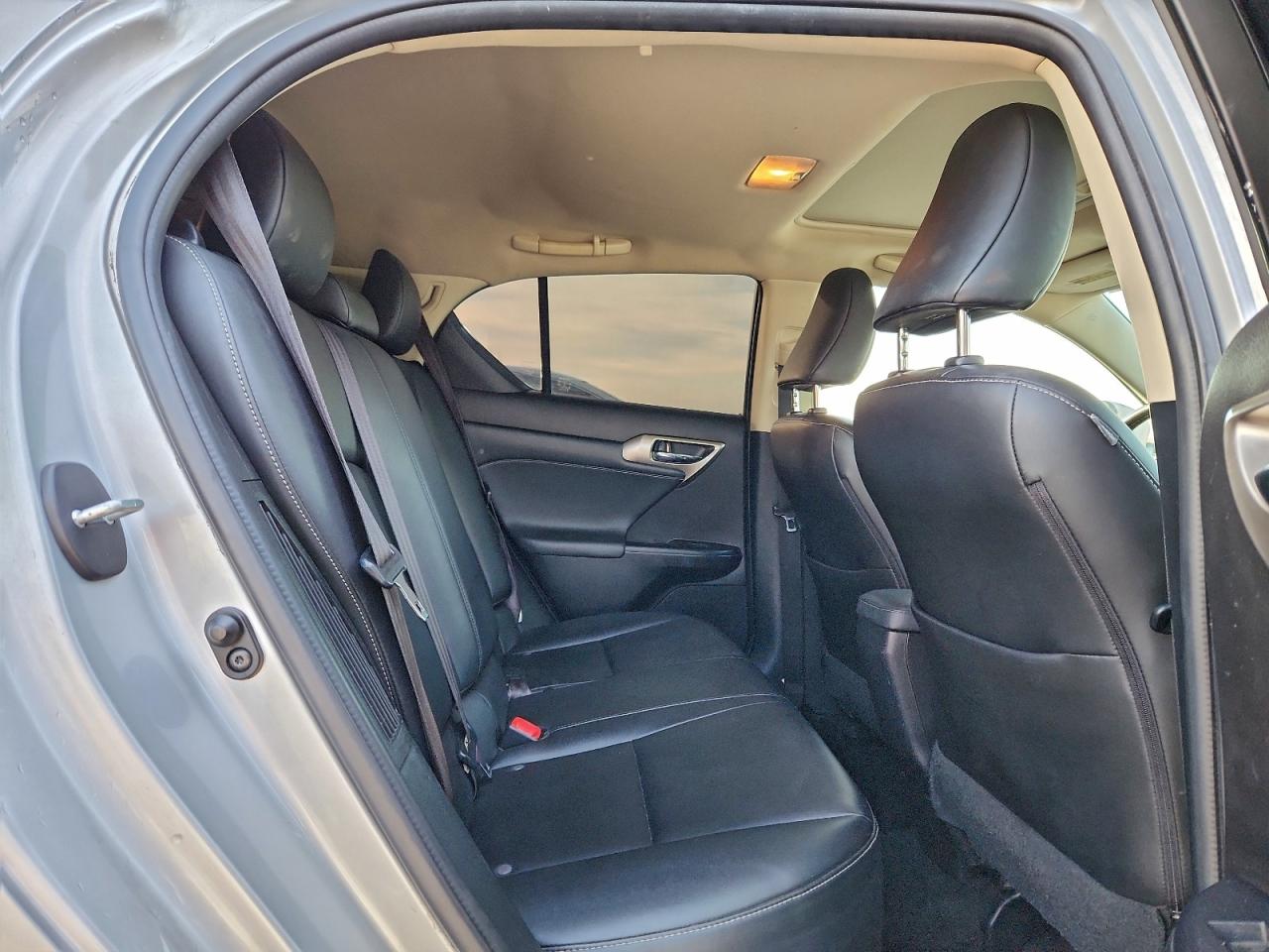 Lexus Ct 200 Image 10