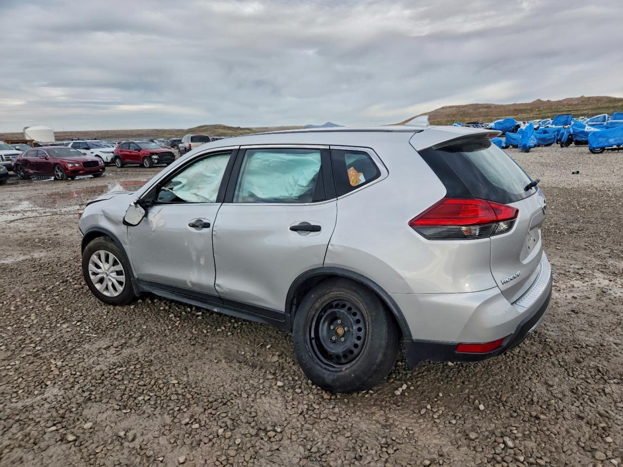 Nissan Rogue S Image 2
